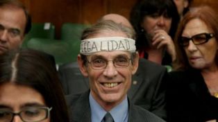 &nbsp;Amelong ingresó en 2010 a la sala con una vincha que decía Legalidad y que fue permitida por los jueces.&nbsp;