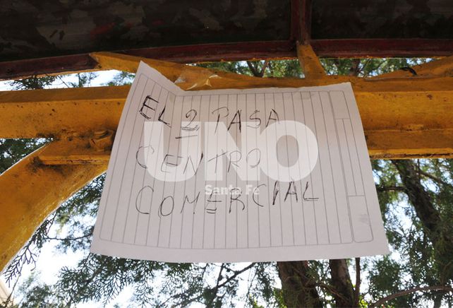 Un socavón en Bº El Pozo impide la circulación de La Línea 2.