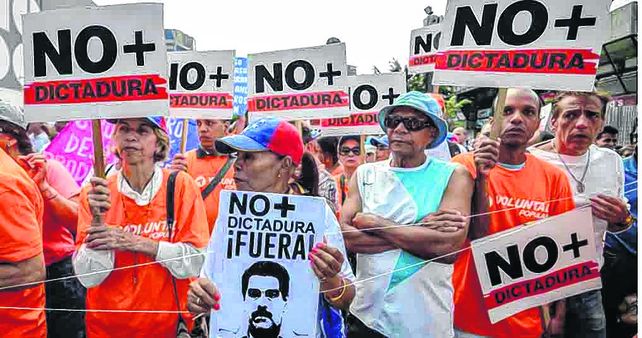 protesta popular. Una de las varias marchas de repudio a la última maniobra chavista en Caracas.