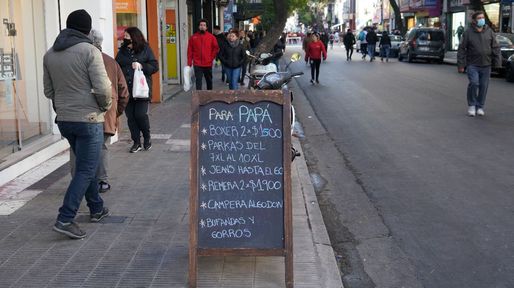 Calle San Luis: tras caer las ventas, comerciantes agudizan el ingenio para el Día del Padre