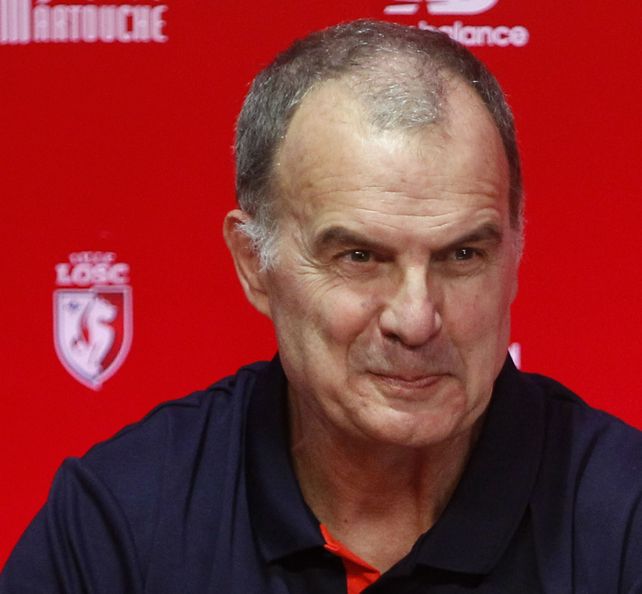 Sonriente. Así se mostró Marcelo Bielsa en la presentación oficial como técnico de Lille.