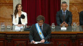 Al igual que en la ceremonia del 1º de marzo de 2024, el presidente utilizará un atril especial, desde donde dará su discurso.