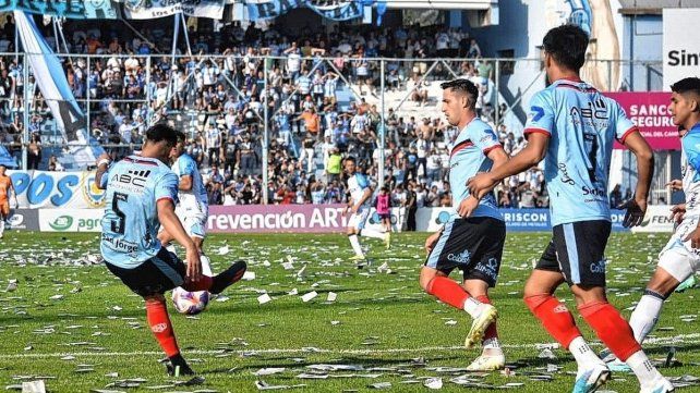 Rafaela y Brown (A) jugarán en San Nicolás el desempate por el descenso