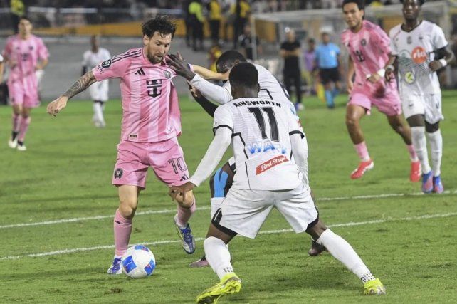 Lionel Messi ingresó a los 52 minutos frente a Cavalier FC y cerró la victoria de Inter Miami en Jamaica.
