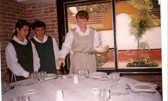 Clases prácticas en la llamada escuela de mucamas del Opus en los años 2000