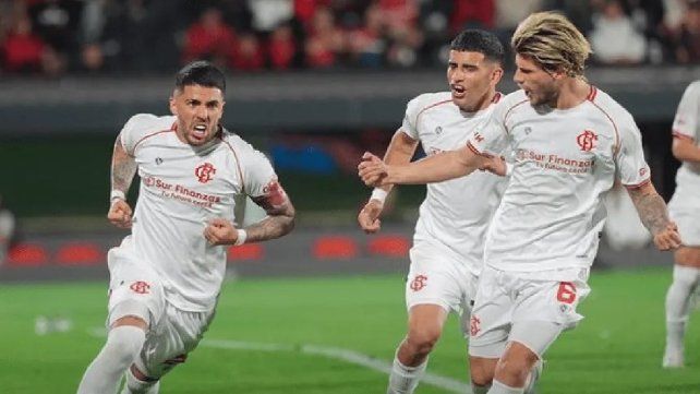 Barracas Central ganó en Rosario y agudizó la crisis de Newells.