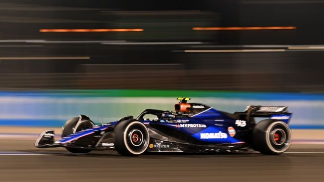 El Williams de Franco Colapinto en el asfalto de Lusail. En Qatar el argentino empezó complicado.