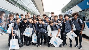 Thiago Messi llegó a Rosario. El hijo mayor de Lionel Messi arribó a la ciudad natal del padre con la delegación de Inter Miami para disputar por primera vez la Newells Cup.&nbsp; &nbsp; 