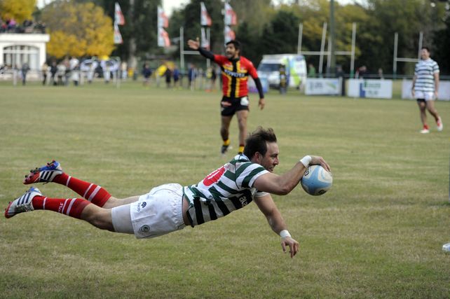 Ahora por el título. La palomita de Alberto Di Bernardo terminará en try del verdiblanco.
