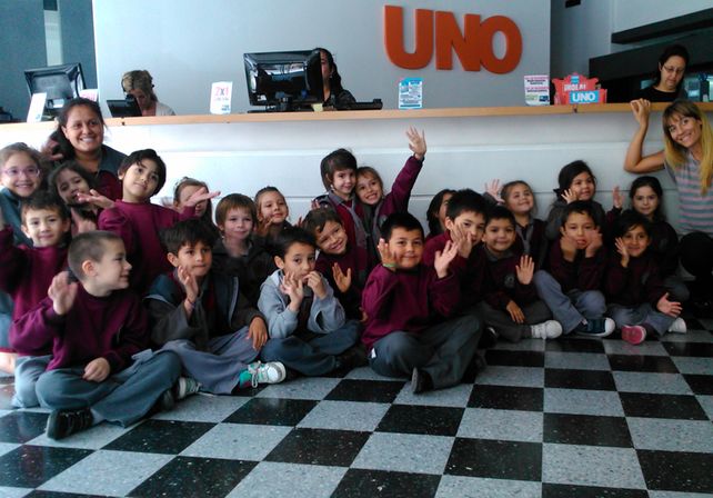 Alumnos del IES visitaron Diario UNO