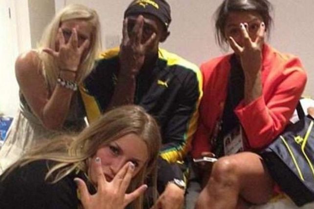 Usain Bolt se llevó tres suecas a su pieza