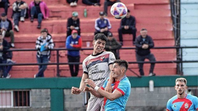 Colón sumó su tercera derrota al hilo y perdió con el último equipo del torneo.