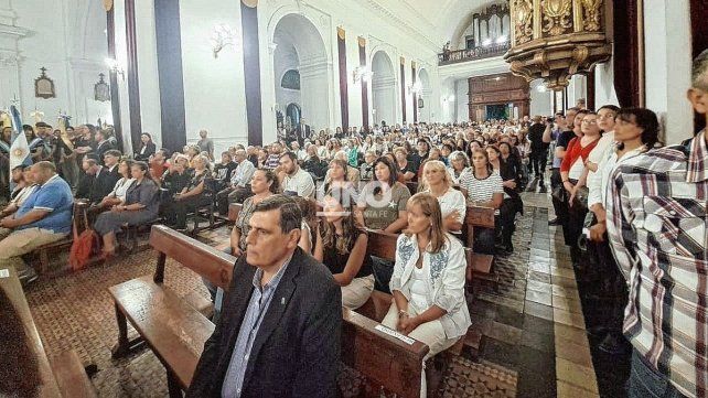 Santa Fe despidió al papa Francisco con una misa especial: Aquí dejó parte de su corazón Santa Fe despidió al papa Francisco con una misa especial: Aquí dejó parte de su corazón