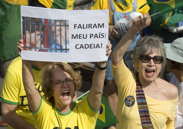 Impopular. Los ciudadanos brasileños no quieren a Michael Temer pero menos la quieren a Rousseff.