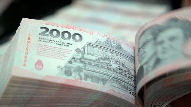 El agente de bolsa y contador Oscar Michel considera que la economía competitiva de la oferta y la demanda llevará a la baja de los precios