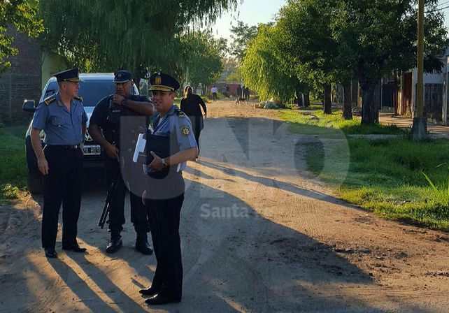 Megaoperativos policiales con cinco detenidos en barrios de la ciudad