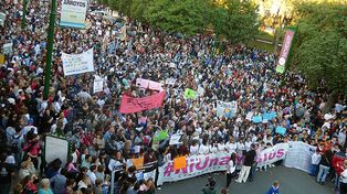 Miles de mujeres de todo el país se movilizan contra la violencia machista