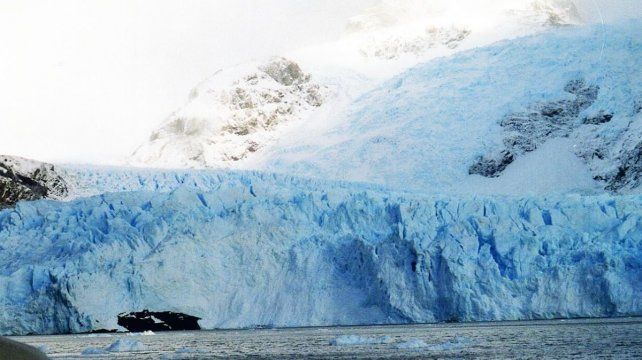 La oposición pide protección del recurso hídrico. Para ambientalistas la nueva ley responde a proceso de reprimarización económica. UxP presentó contraproyecto