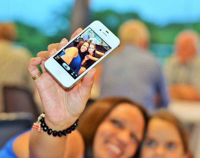 Hay muchas personas que toman la mayoría de sus fotografías con el móvil en vertical.