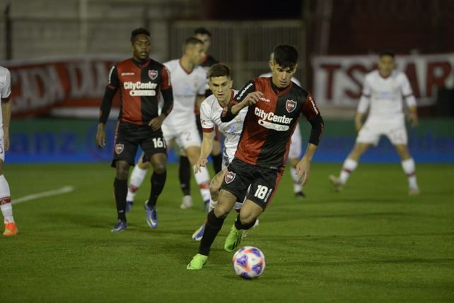 Newells perdió por la mínima con el globo y además sumó lesionados