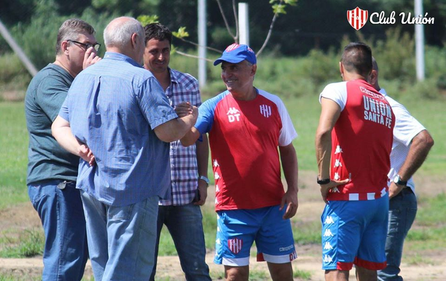 Unión, con otra alternativa de peso para elegir al nuevo DT