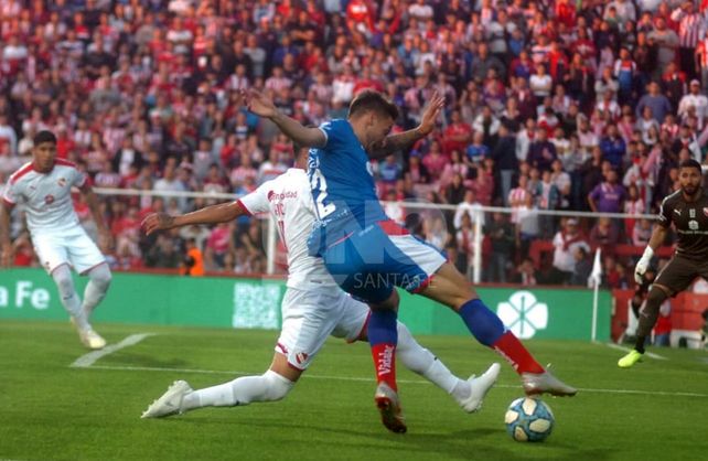 Unión arrolló a Independiente para atesorar un empate con gusto a triunfo