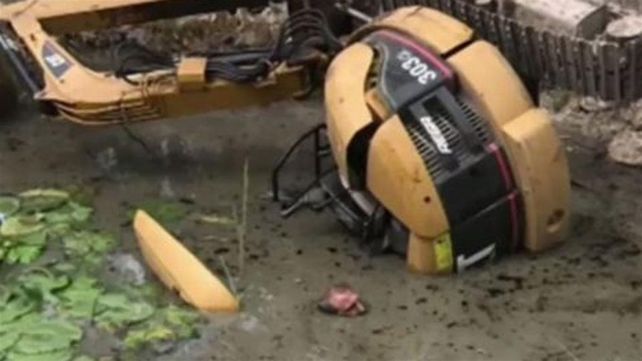 Quedó atrapado en el barro pero sobrevivió gracias al yoga