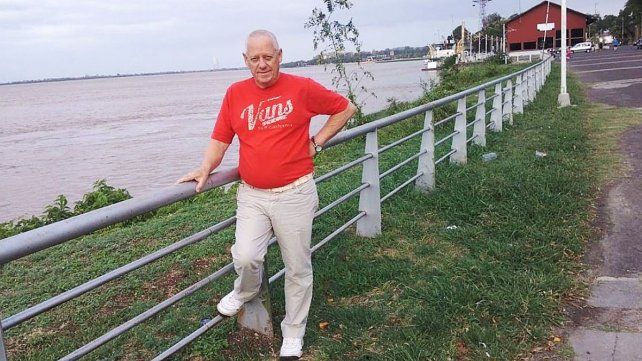 La familia de Oscar Danilo Arduino continúa buscando al hombre de 76 años que falta desde el 2 de enero en Paraná. Los rastrillajes en la costa fueron negativos