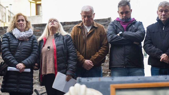 Familiares de las víctimas durante el homenaje. 