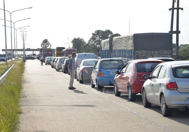 Transito lento. El túnel se encuentra colapsado cada vez más