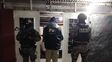 Operativo antinarco: 12 detenidos y droga escondida en el botín de un nene