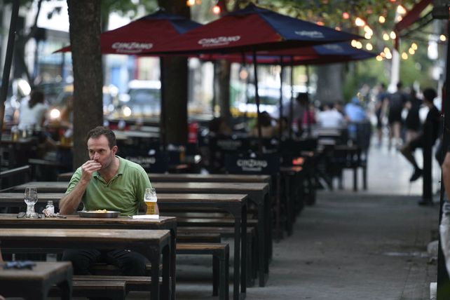 Los gastronómicos locales calculan el derrumbe del consumo en un 40% respecto del mismo mes del año pasado.