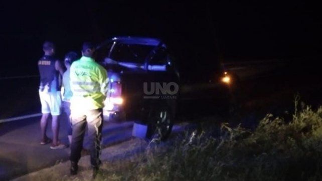 Colocaron piedras y escombros en la autopista y asaltaron de manera violenta a un conductor