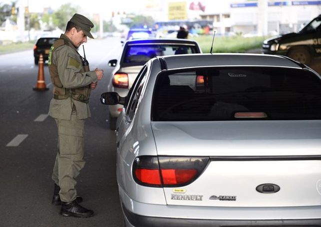 Macri firmó un decreto que permitirá expulsar a delincuentes extranjeros de manera rápida