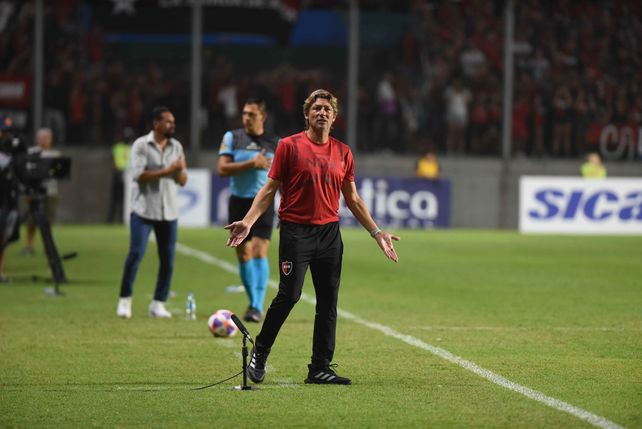 Heinze decidió 10 cambios nominales y otro esquema
