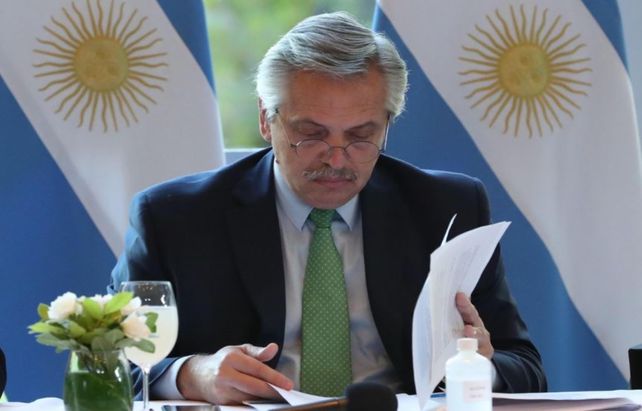 Alberto Fernández busca la oportunidad y el momento de comunicar a la población la prolongación del aislamiento social obligatorio.