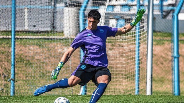 Estreno. El joven arquero entrerriano Lucas Wolfert tuvo su bautismo como titular bajo los tres palos de la Academia.