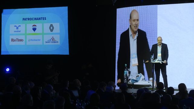 Federico Sturzenegger, ministro de Desregulación y Transformación del Estado, en el Coloquio de Idea en Mar del Plata.
