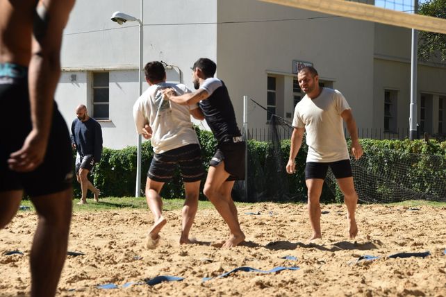 Se presentaron los eventos deportivos de la Fiesta de la Playa