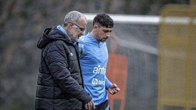 Valverde salió a apoyar a Luis Suárez en las duras declaraciones sobre el trato de Bielsa en la Selección de Uruguay.