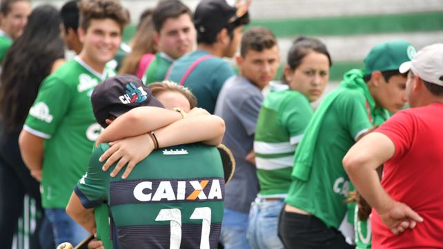 La tragedia del Chapecoense enlutó al fútbol mundial