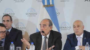 El ministro del Interior, Guillermo Francos, lleva adelante las negociaciones para aprobar los proyectos que impulsa Milei.