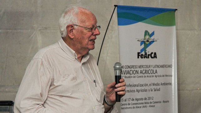El Ing. Agr. Alberto Etiennot desarrolló una intensa actividad educativa a lo largo de más de 40 años.