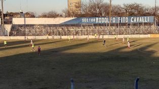 El salaíto sigue entrenando en barrio Sarmiento, mientras AFA decide sobre el nuevo torneo.