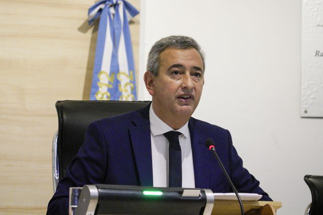 Rosario. Javkin: «Milei les da el 100% de los subsidios del transporte a los porteños y cero al interior»