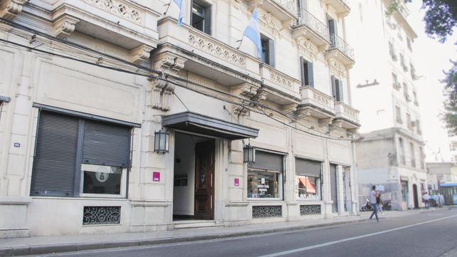 Un posteo que circula por redes sociales muestra los números reales de la UNR.