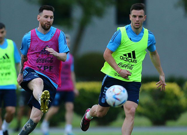 Lionel Messi y Giovani Lo Celso.