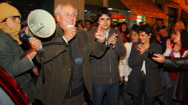La intensa carrera política del Tigre Cavallero en imágenes