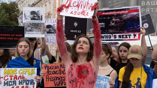 Rusia ataca con cohetes una ciudad ucraniana cercana a una central nuclear