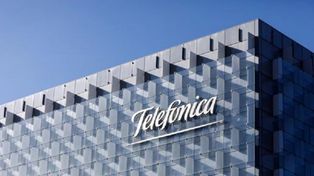 Telefónica en Argentina fue fundada en 1990, luego de la privatización de la Empresa Nacional de Telecomunicaciones (Entel).